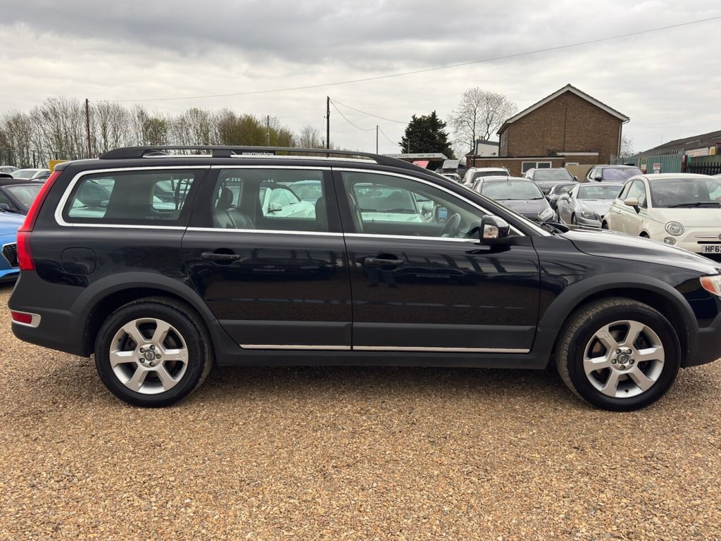 Used Volvo XC70 2008 for sale - 78096861: Photo 9