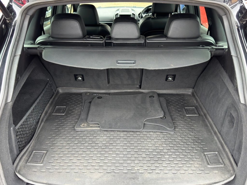 Used Porsche Cayenne 2013 for sale - 76223661: Photo 12