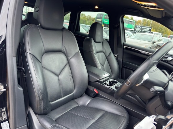 Used Porsche Cayenne 2013 for sale - 76223661: Photo 33