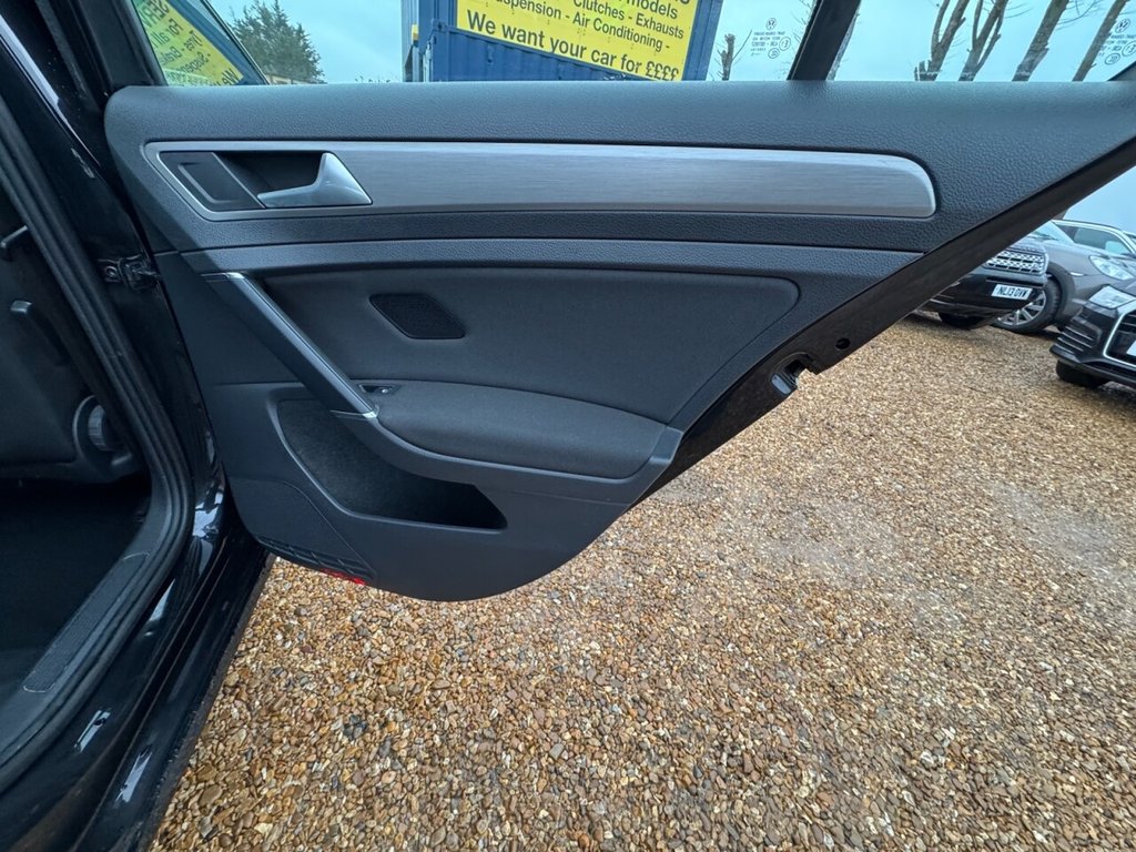 Used Volkswagen Golf 2015 for sale - 77609171: Photo 24