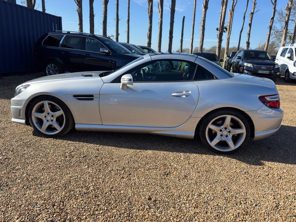 Used Mercedes-Benz SLK 2013 for sale - 77920203: Photo 15