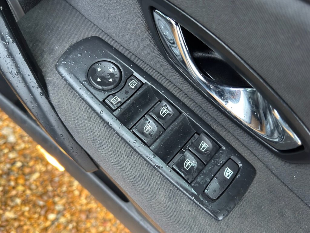 Used Renault Megane 2013 for sale - 76986273: Photo 10