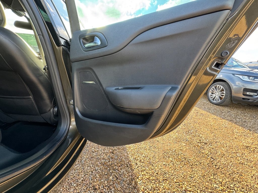 Used Citroen DS4 2013 for sale - 77263739: Photo 24