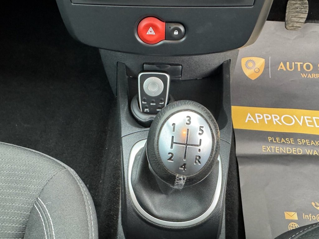 Used Renault Clio 2010 for sale - 77680805: Photo 19