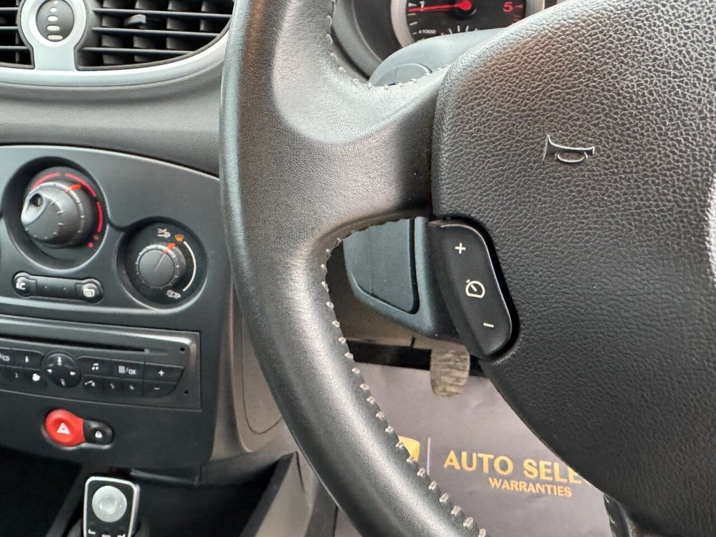 Used Renault Clio 2010 for sale - 77680805: Photo 23