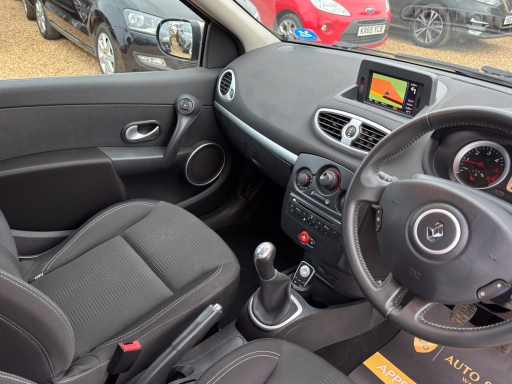 Used Renault Clio 2010 for sale - 77680805: Photo 25