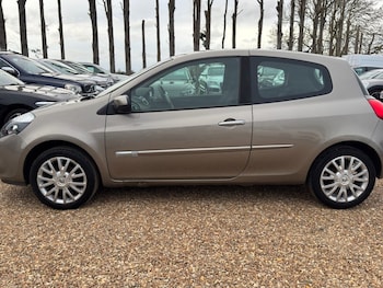 Used Renault Clio 2010 for sale - 77680805: Photo