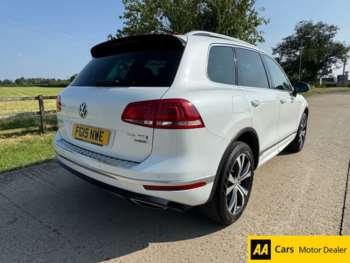 Used Volkswagen Touareg 2015 for sale - 74916630: Photo