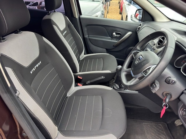 Used Dacia Sandero Stepway 2017 for sale - 76303999: Photo 14