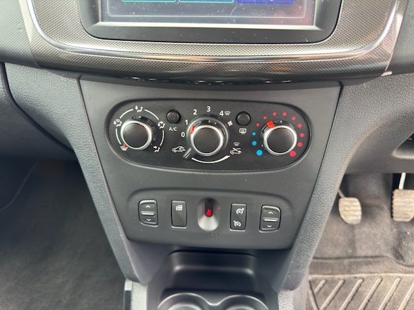 Used Dacia Sandero Stepway 2017 for sale - 76303999: Photo 20