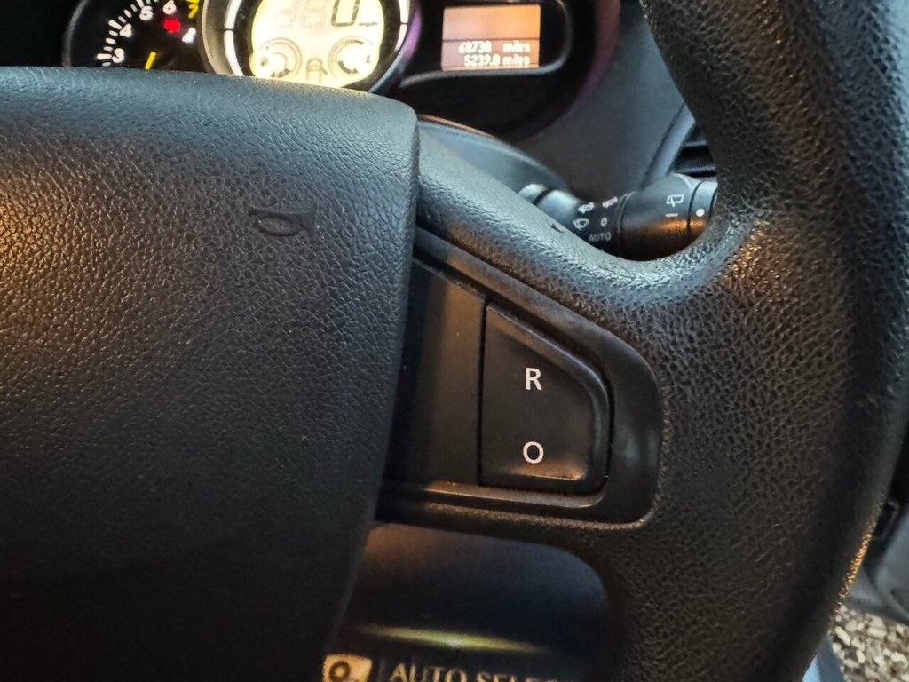 Used Renault Megane 2010 for sale - 76950461: Photo 18