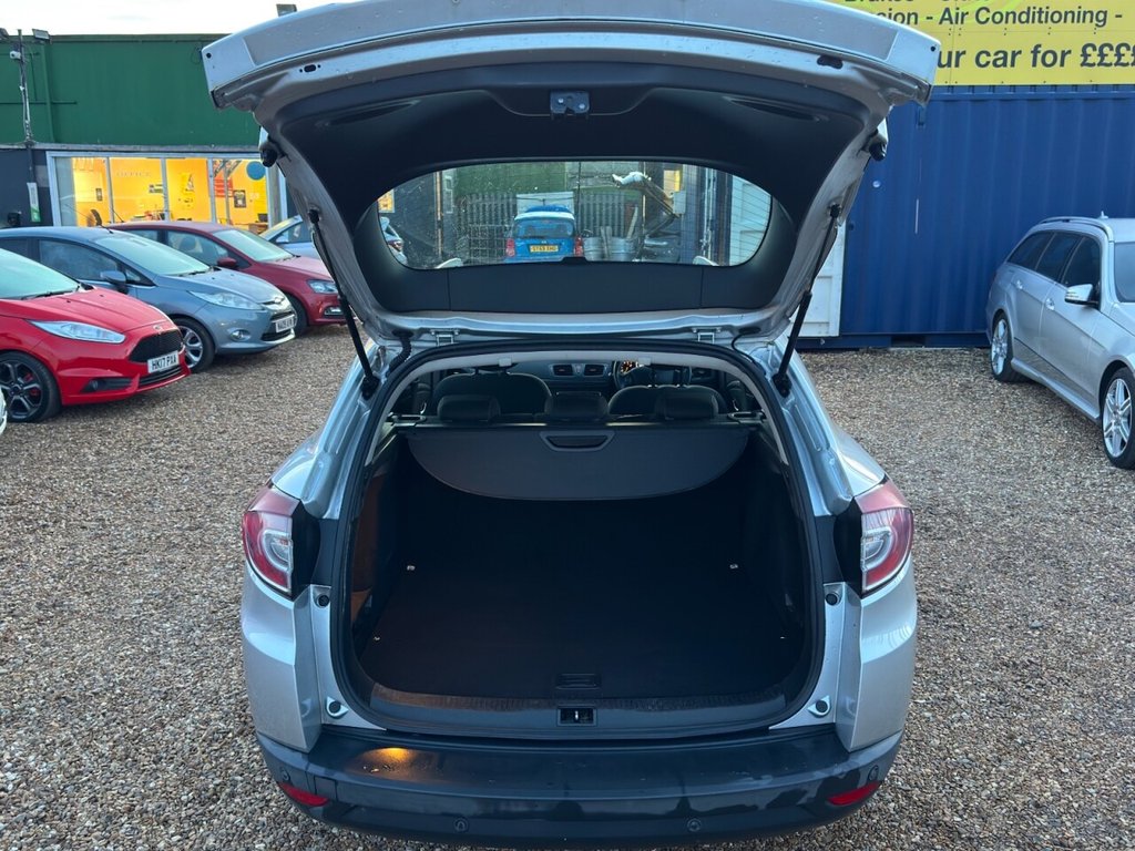 Used Renault Megane 2010 for sale - 76950461: Photo 19