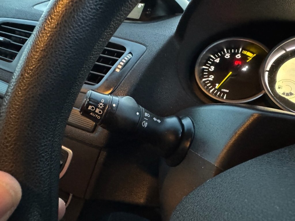 Used Renault Megane 2010 for sale - 76950461: Photo 26