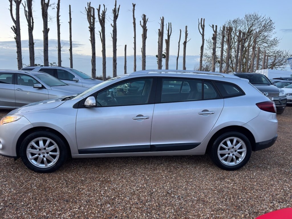 Used Renault Megane 2010 for sale - 76950461: Photo 6