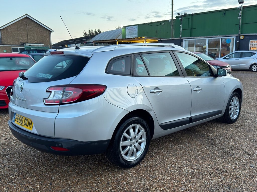 Used Renault Megane 2010 for sale - 76950461: Photo 8