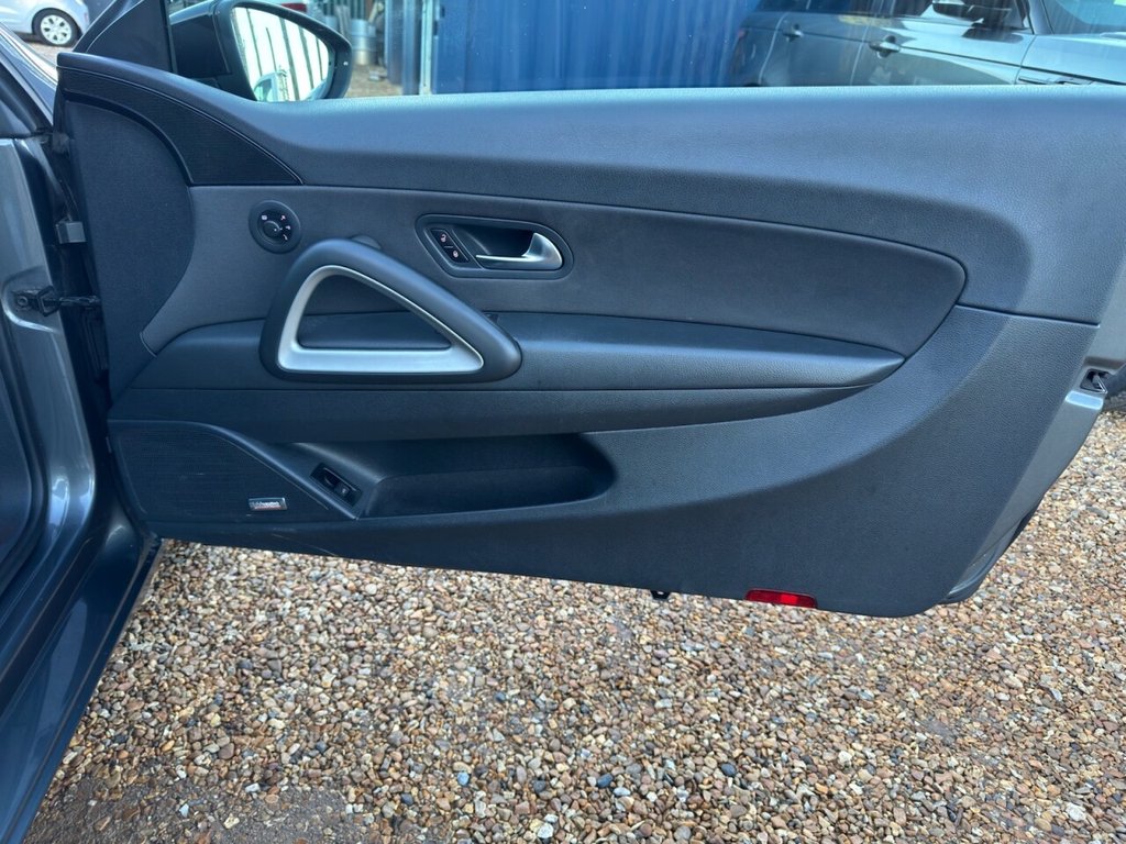 Used Volkswagen Scirocco 2011 for sale - 77153882: Photo 12