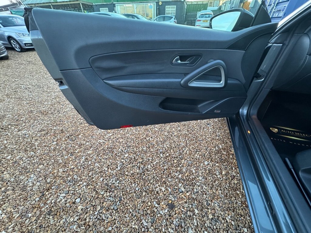 Used Volkswagen Scirocco 2011 for sale - 77153882: Photo 27