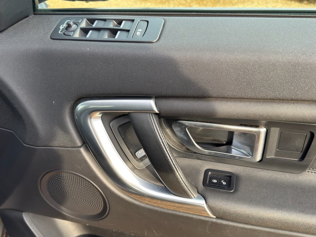 Used Land Rover Discovery Sport 2017 for sale - 77200312: Photo 19