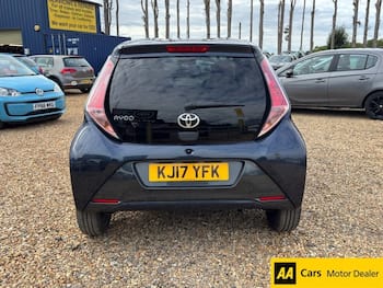 Used Toyota AYGO 2017 for sale - 79768851: Photo