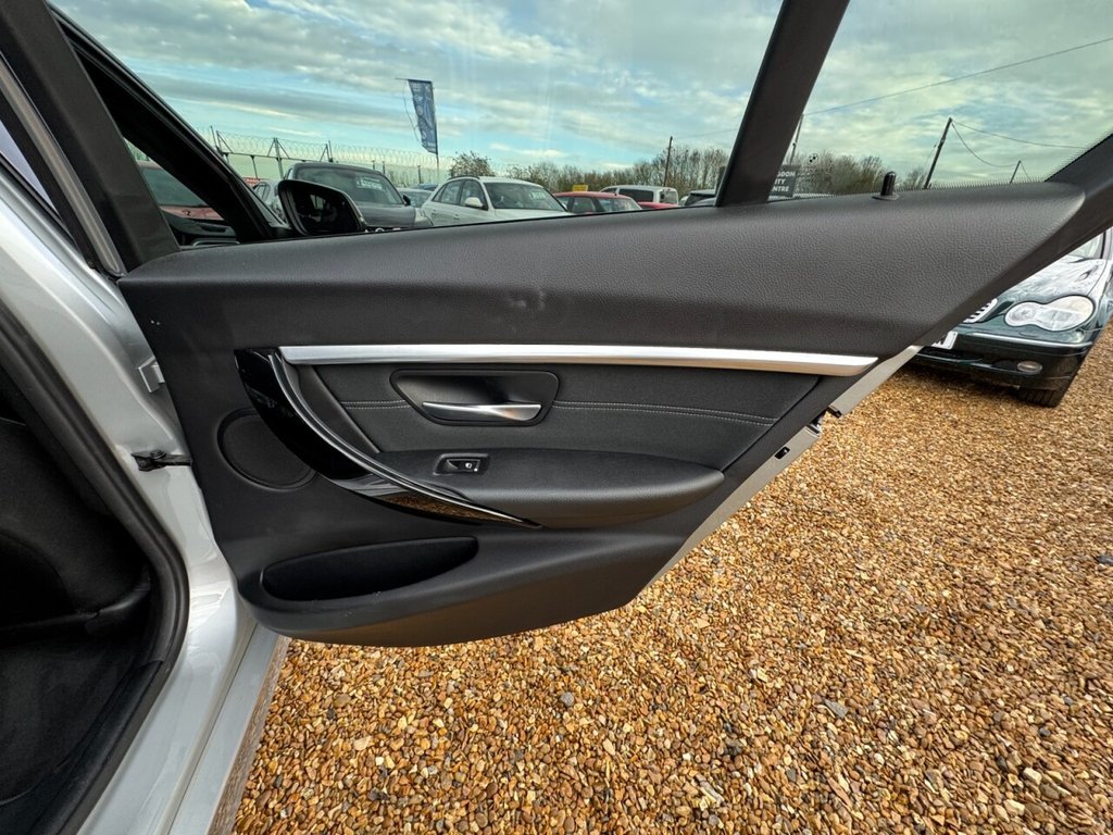 Used BMW 3 Series 2018 for sale - 76841293: Photo 34