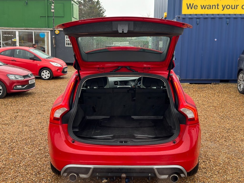 Used Volvo V60 2011 for sale - 77250755: Photo 11