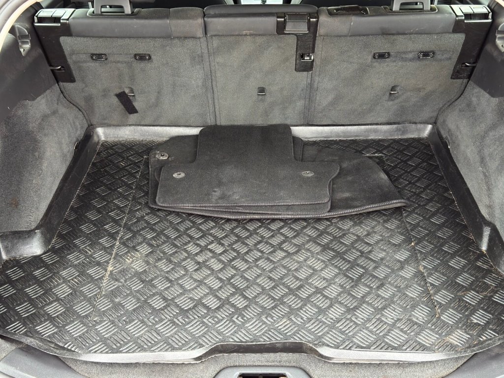 Used Volvo V60 2011 for sale - 77250755: Photo 12