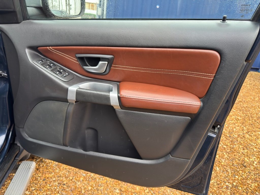 Used Volvo XC90 2011 for sale - 77457559: Photo 21