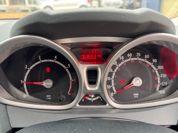 Used Ford Fiesta 2010 for sale - 76048496: Photo 18