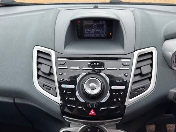 Used Ford Fiesta 2010 for sale - 76048496: Photo 19