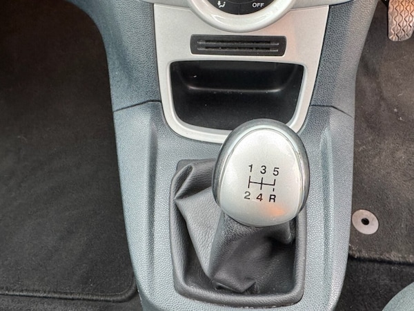 Used Ford Fiesta 2010 for sale - 76048496: Photo 21