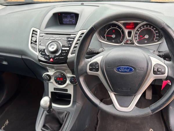 Used Ford Fiesta 2010 for sale - 76048496: Photo 22