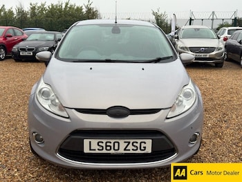 Used Ford Fiesta 2010 for sale - 76048496: Photo 2