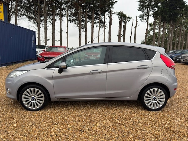 Used Ford Fiesta 2010 for sale - 76048496: Photo 6