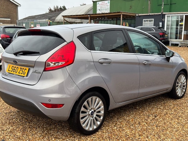 Used Ford Fiesta 2010 for sale - 76048496: Photo 9