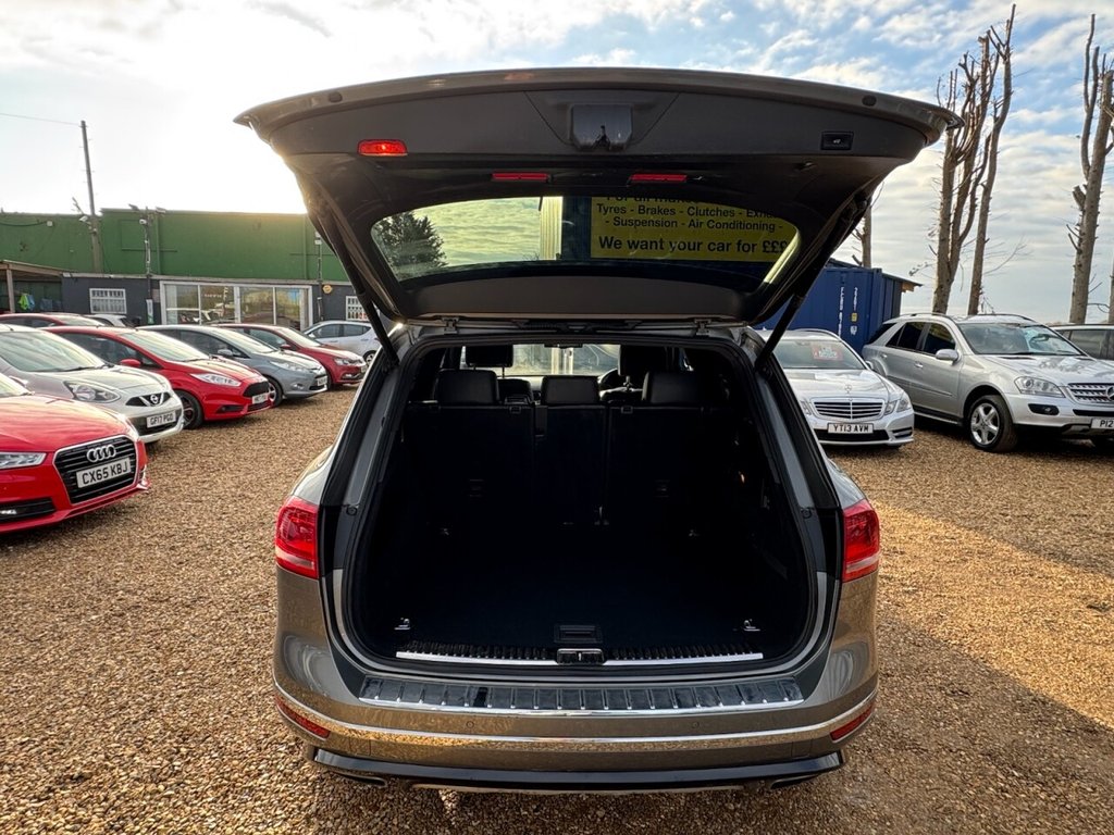 Used Volkswagen Touareg 2016 for sale - 77739596: Photo 12