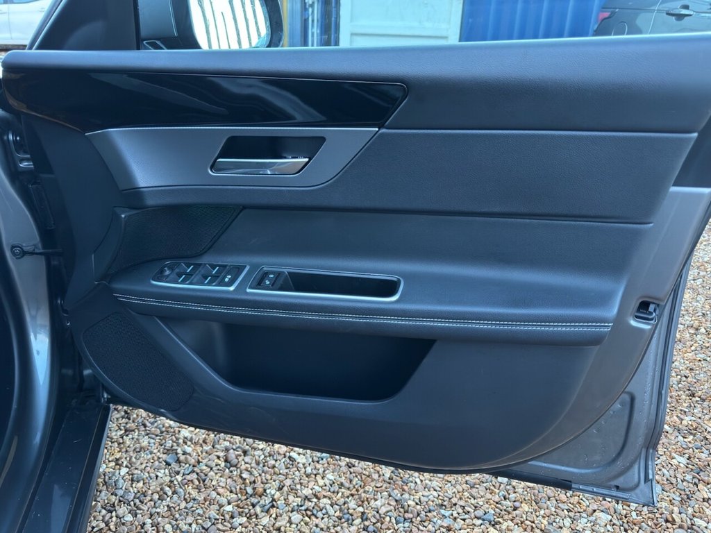 Used Jaguar XF 2019 for sale - 77356554: Photo 19