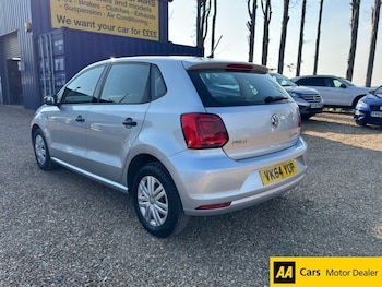 Used Volkswagen Polo 2014 for sale - 77952969: Photo