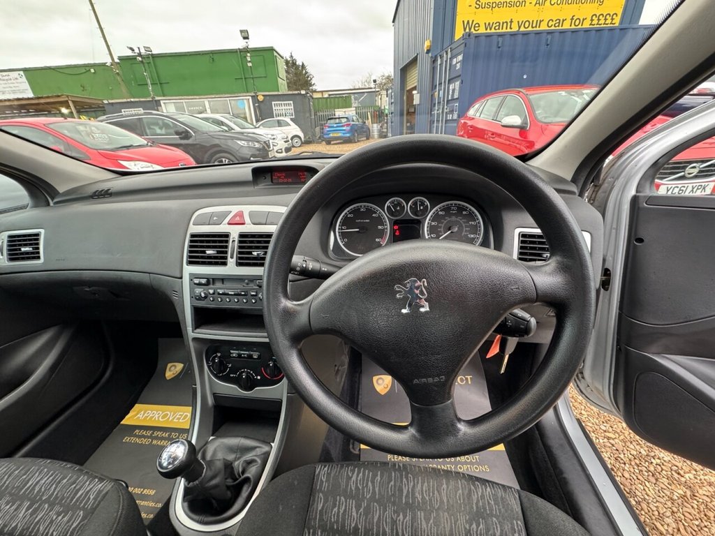 Used Peugeot 307 2002 for sale - 77642649: Photo 19