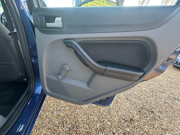 Used Ford Focus 2009 for sale - 76119063: Photo 30
