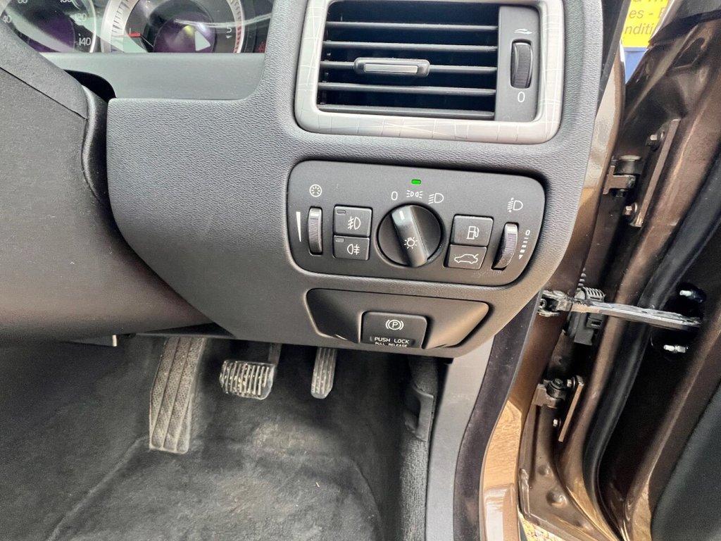 Used Volvo XC70 2013 for sale - 76173206: Photo 19