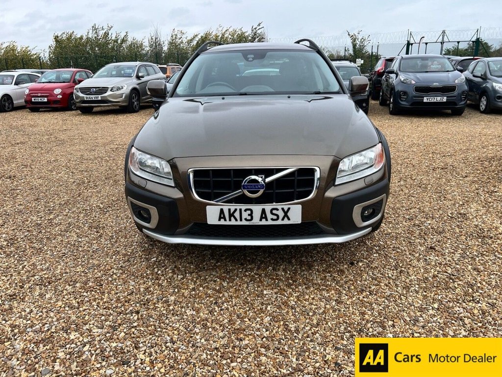 Used Volvo XC70 2013 for sale - 76173206: Photo 2