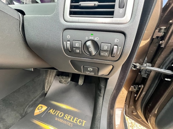 Used Volvo XC70 2013 for sale - 76173206: Photo 38
