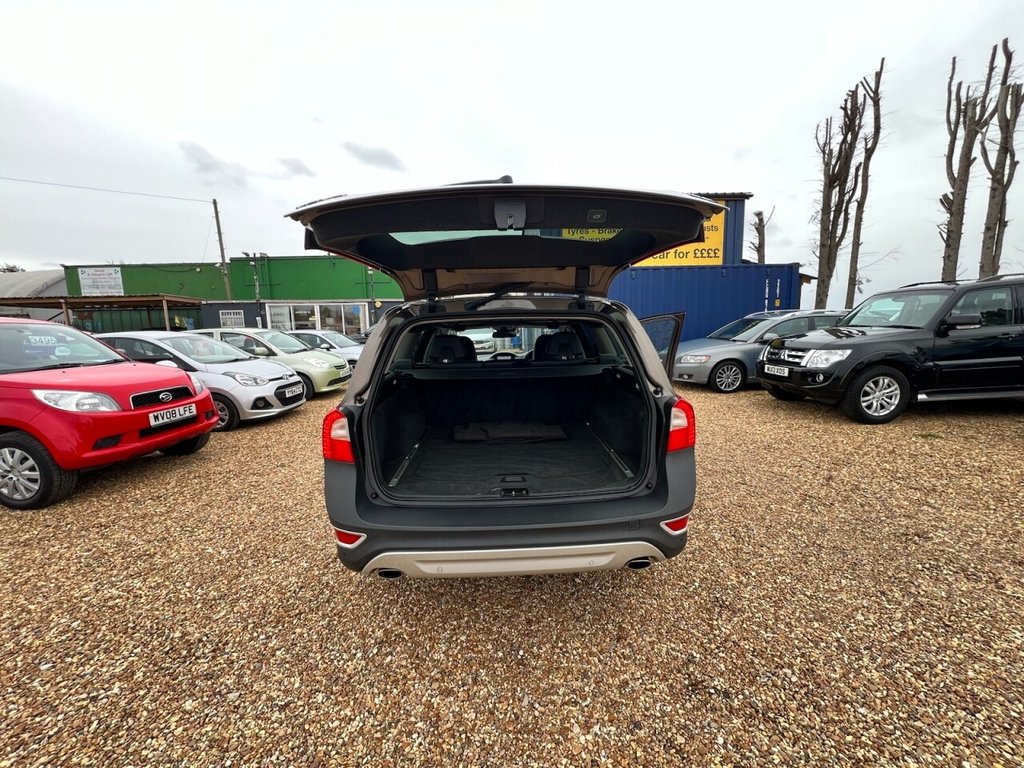 Used Volvo XC70 2013 for sale - 76173206: Photo 46