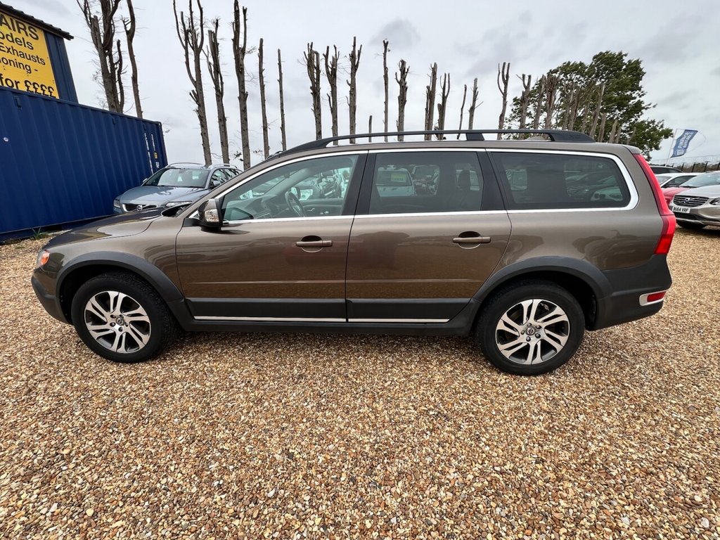 Used Volvo XC70 2013 for sale - 76173206: Photo 7