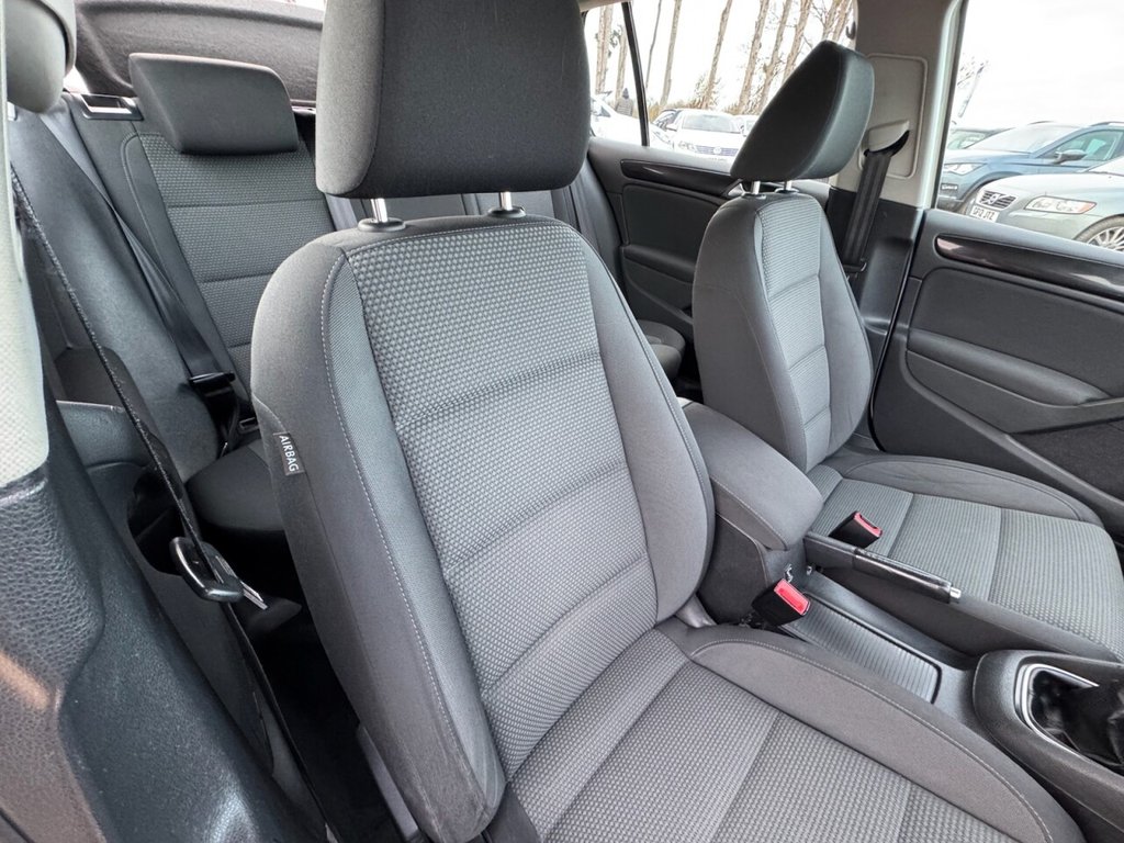 Used Volkswagen Golf 2011 for sale - 76841237: Photo 19