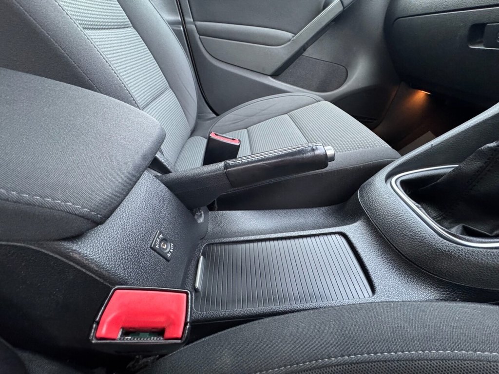 Used Volkswagen Golf 2011 for sale - 76841237: Photo 21