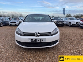 Used Volkswagen Golf 2011 for sale - 76841237: Photo