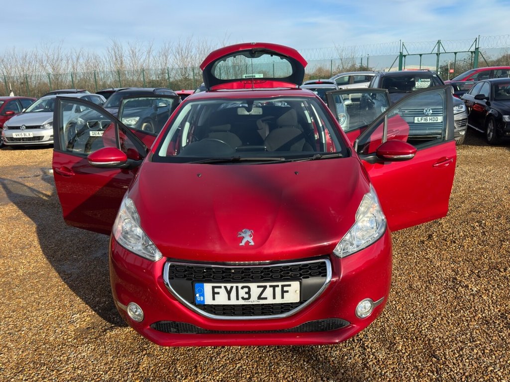 Used Peugeot 208 2013 for sale - 77200354: Photo 10