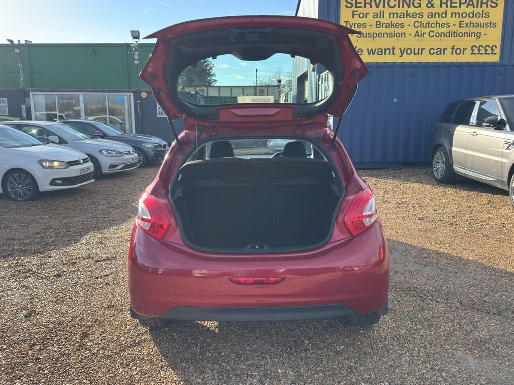 Used Peugeot 208 2013 for sale - 77200354: Photo 11