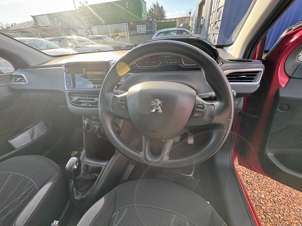 Used Peugeot 208 2013 for sale - 77200354: Photo 19